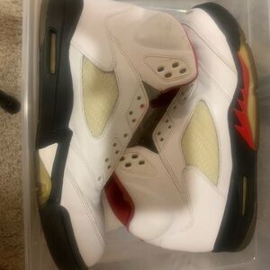 Jordan Athletic Shoes White and Red